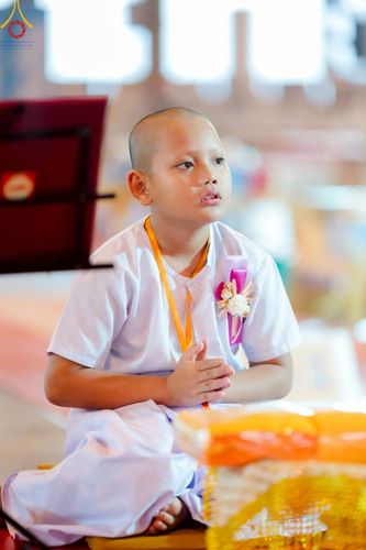 ภาพ No.214560:วันศุกร์ที่ 4 เมษายน พ.ศ.2568 นาคธรรมทายาทตักบาตรพระพี่เลี้ยง ในโครงการบรรพชาสามเณร ฟื้นฟูพระพุทธศาสนาทั่วไทย ณ วิหารคด 22 วัดพระธรรมกาย