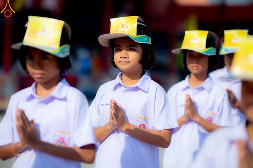 ภาพ No.192099:พิธีทอดผ้าป่าทำนุบำรุงศาสนสถาน ณ วัดนราภิรมย์ ตำบลนราภิรมย์ อำเภอบางเลน จังหวัดนครปฐม ในโครงการธรรมยาตรา กตัญญูบูชา มหาปูชนียาจารย์ พระมงคลเทพมุนี(สด จนฺทสโร) พระผู้ปราบมาร อนุสรณ์สถาน 7 แห่ง ปีที่ 13 วันที่ 9 มกราคม พ.ศ. 2568