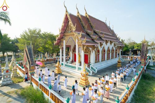 ภาพ No.189281:พิธีทอดผ้าป่าทำนุบำรุงศาสนสถาน ในโครงการธรรมยาตรา กตัญญูบูชา มหาปูชนียาจารย์ พระมงคลเทพมุนี(สด จนฺทสโร) พระผู้ปราบมาร อนุสรณ์สถาน 7 แห่ง ปีที่ 13 ณ วัดใหม่นพรัตน์  ต.เนินพระปรางค์ อ.สองพี่น้อง จ.สุพรรณบุรี วันที่ 5 มกราคม พ.ศ. 2568