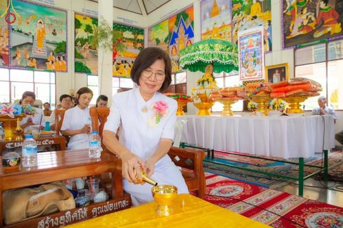 ภาพ No.171104:พิธีทอดกฐิน ณ วัดหอมศีล อ.บางบ่อ สมุทรปราการ ในโครงการกฐินสามัคคีทั่วไทย 30,000 วัด บูชาธรรม 80 ปี หลวงพ่อธัมมชโย โดยคณะศิษยานุศิษย์วัดพระธรรมกาย วันที่ 27 ตุลาคม พ.ศ. 2567