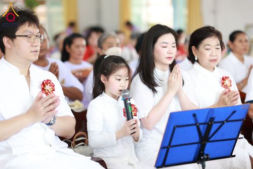 ภาพ No.181989:พิธีทอดกฐิน ณ วัดนิเวศน์ปวราราม จ.สุพรรณบุรี ในโครงการทอดกฐินสามัคคีทั่วไทย 30,000 วัด บูชาธรรม 80 ปี หลวงพ่อธัมมชโย โดยคณะศิษยานุศิษย์วัดพระธรรมกาย วันที่ 2 พฤศจิกายน พ.ศ. 2567