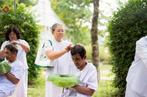 ภาพ No.278212:วันศุกร์ที่ 5 ธันวาคม พ.ศ. 2568 (วันพ่อแห่งชาติ) พิธีบรรพชาอุปสมบทหมู่ธรรมทายาท จำนวน 16 รูป โครงการบรรพชาอุปสมบทหมู่ รุ่นบูชาธรรมมหาปูชนียาจารย์ ประจำปี 2568  ณ ศูนย์ปฏิบัติธรรมและอบรมเยาวชนพระนครศรีอยุธยา จ.พระนครศรีอยุธยา