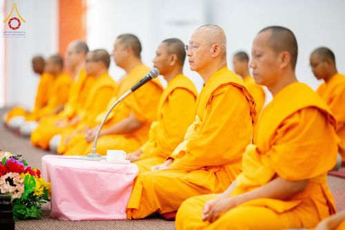 ภาพ No.210164:วันพฤหัสบดีที่ 6 มีนาคม พ.ศ. 2568 ตักบาตรฉลองสามเณรใหม่ โครงการบรรพชาสามเณรท้องถิ่นชาวเนปาล 500 รูป ณ ลุมพินี ประเทศเนปาล