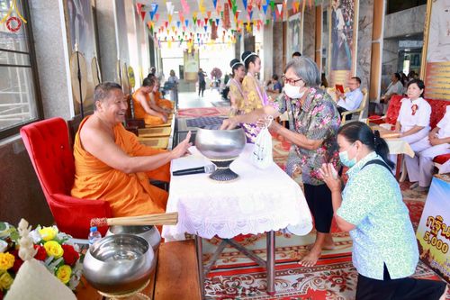 ภาพ No.98377:พิธีทอดกฐินสามัคคีทั่วไทย 5,000 วัด ณ วัดอัมพุวราราม อ.สามโคก จ.ปทุมธานี วันที่ 26 พฤศจิกายน พ.ศ. 2566