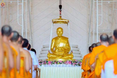 ภาพ No.249151:วันที่ 20 กันยายน พ.ศ. 2568 พิธีประดิษฐานรูปหล่อหลวงปู่วัดปากน้ำ ภาษีเจริญ ณ วิหารพระมงคลเทพมุนี (สด จนฺทสโร) ศูนย์ปฏิบัติธรรมภูเก็ต จ.ภูเก็ต