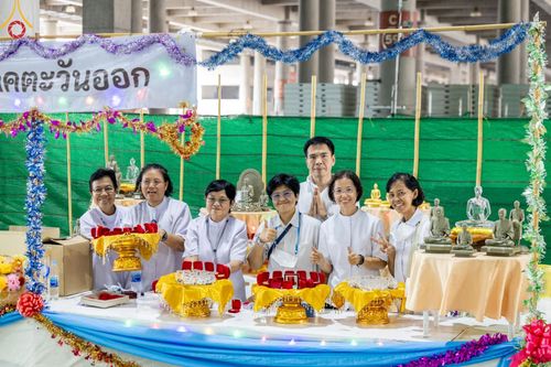 ภาพ No.123548:พิธีถวายสลากภัต แด่พระภิกษุสงฆ์ เพื่อโครงการธรรมยาตรา กตัญญูบูชา มหาปูชนียาจารย์ พระมงคลเทพมุนี (สด จนฺทสโร) พระผู้ปราบมาร อนุสรณ์สถาน 7 แห่ง ปีที่ 12 ระหว่างวันที่ 2 - 31 มกราคม พ.ศ.2567