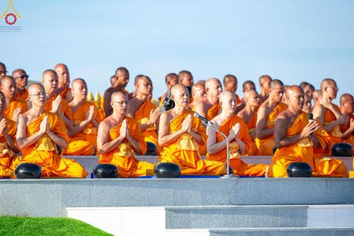 ภาพ No.211885:วันจันทร์ที่ 17 มีนาคม พ.ศ. 2568 พิธีตักบาตรพระกว่า 300 รูป ฉลองพิธีประดิษฐานพระบรมสารีริกธาตุ ณ ปทุมเจดีย์ เจดีย์พระพุทธเจ้า 5 พระองค์ ศูนย์อบรมเยาวชนปัตตานี บ้านโคกดีปลี ตำบลตุยง อำเภอหนองจิก จังหวัดปัตตานี