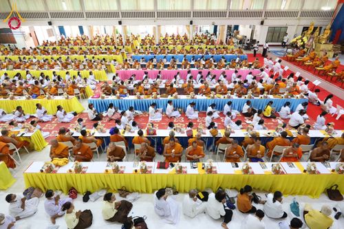 ภาพ No.178801:พิธีถวายมหาสังฆทาน 340 วัด จังหวัดบุรีรัมย์ ณ วัดกลางพระอารามหลวง จังหวัดบุรีรัมย์ โดยคณะศิษยานุศิษย์บูชาธรรม 80 ปี หลวงพ่อธัมมชโย วันที่ 15 ตุลาคม พ.ศ. 2567