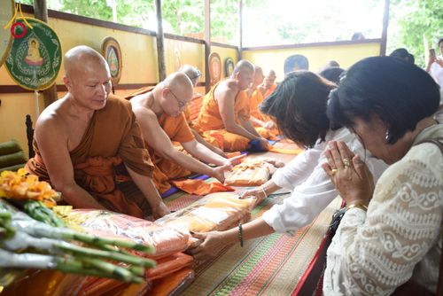 ภาพ No.273585:วันที่ 30 ตุลาคม พ.ศ. 2568 พิธีทอดกฐินสามัคคีทั่วไทย ณ สำนักสงฆ์สรรพมงคล ต.ชะอม อ.แก่งคอย จ.สระบุรี โดยคณะศิษยานุศิษย์ บูชาธรรม 81 ปี หลวงพ่อธัมมชโย