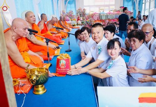 ภาพ No.164604:พิธีทอดกฐิน ณ วัดนิยมยาตรา อ.บางบ่อ จ.สมุทรปราการ ในโครงการกฐินสามัคคีทั่วไทย 30,000 วัด บูชาธรรม 80 ปี หลวงพ่อธัมมชโย โดยคณะศิษยานุศิษย์วัดพระธรรมกาย วันที่ 20 ตุลาคม พ.ศ. 2567