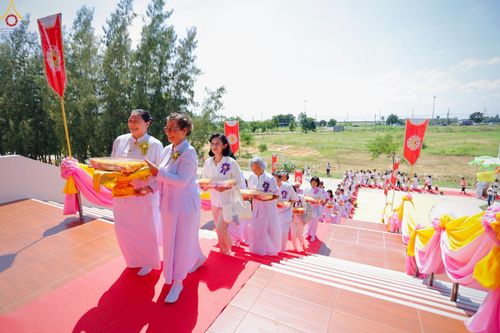 ภาพ No.265581:วันเสาร์ที่ 18 ตุลาคม พ.ศ. 2568 พิธีทอดกฐินสามัคคี ประจำปี 2568 “กฐินครัวมหาทาน” ณ ศูนย์อบรมเยาวชนบางปะหัน ตำบลหันสัง อำเภอบางปะหัน จังหวัดพระนครศรีอยุธยา