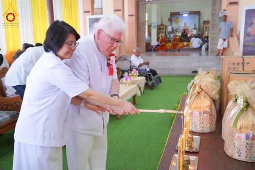 ภาพ No.275572:วันที่ 5 พฤศจิกายน พ.ศ. 2568 พิธีทอดกฐินสามัคคีทั่วไทย ณ วัดวังมะนาว อ.ปากท่อ จ.ราชบุรี โดยคณะศิษยานุศิษย์ บูชาธรรม 81 ปี หลวงพ่อธัมมชโย