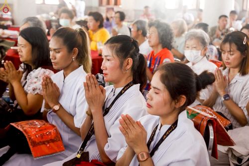 ภาพ No.258789:วันที่ 18 ตุลาคม พ.ศ. 2568 พิธีทอดกฐินสามัคคีทั่วไทย 30,000 วัด โดยคณะศิษยานุศิษย์ บูชาธรรม 81 ปี หลวงพ่อธัมมชโย ณ วัดคลองเตยนอก เขตคลองเตย กรุงเทพฯ