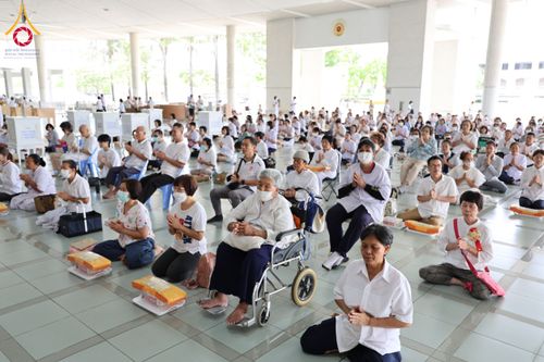 ภาพ No.209872:วันพุธที่ 26 กุมภาพันธ์ พ.ศ. 2568 พิธีบุพเปตพลี ครั้งที่ 159 ณ หอฉันคุณยายอาจารย์จันทร์ขนนกยูง วัดพระธรรมกาย