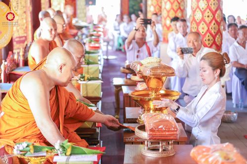 ภาพ No.172783:พิธีทอดกฐิน ณ วัดหนองมะจับ จ.เชียงใหม่ ในโครงการกฐินสามัคคีทั่วไทย 30,000 วัด บูชาธรรม 80 ปี หลวงพ่อธัมมชโย โดยคณะศิษยานุศิษย์วัดพระธรรมกาย วันที่ 1 พฤศจิกายน พ.ศ.2567