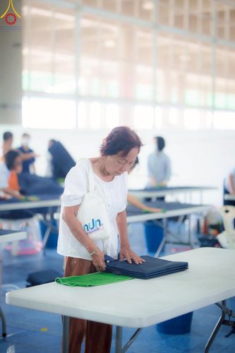 ภาพ No.218235:วันที่ 12-18 เมษายน พ.ศ. 2568 พระภิกษุและเจ้าหน้าที่อาสาสมัคร เตรียมพื้นที่ต้อนรับพักค้างพระสังฆาธิการ เนื่องในงานวันคุ้มครองโลก 22 เมษายน พ.ศ. 2568