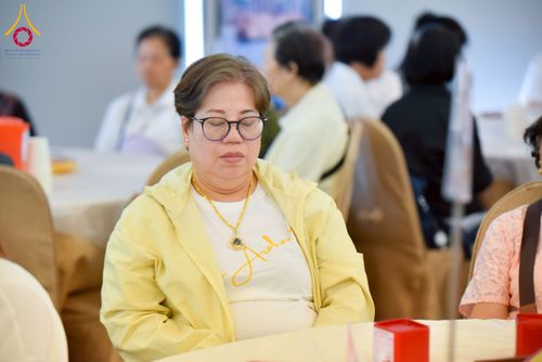 ภาพ No.224812:วันเสาร์ ที่ 10 พฤษภาคม พ.ศ. 2568 วัดพระธรรมกายฮ่องกง จัดพิธีปล่อยปลา บนเรือใหญ่บนอ่าวฮ่องกง และจัดพิธีถวายมหาสังฆทานกลางทะเล ประจำปี 2568 เนื่องในสัปดาห์วิสาขบูชาโลก