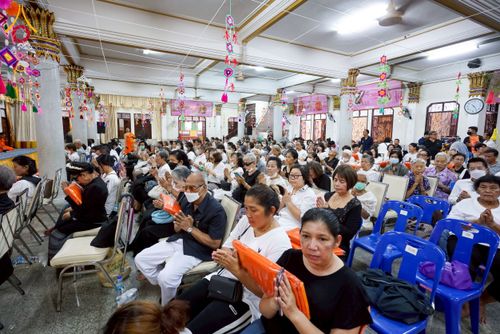 ภาพ No.273416:วันที่ 1 พฤศจิกายน พ.ศ. 2568 พิธีทอดกฐินสามัคคีทั่วไทย ณ วัดทินกรนิมิต อ.เมือง จ.นนทบุรี โดยคณะศิษยานุศิษย์ บูชาธรรม 81 ปี หลวงพ่อธัมมชโย