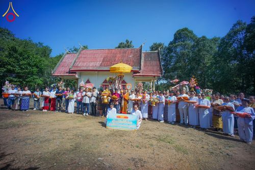 ภาพ No.177302:พิธีทอดกฐิน ณ วัดประชานิมิตร ต.คลองตะเกรา อ.ท่าตะเกียบ จ.ฉะเชิงเทรา ในโครงการทอดกฐินสามัคคีทั่วไทย 30,000 วัด บูชาธรรม 80 ปี หลวงพ่อธัมมชโย โดยคณะศิษยานุศิษย์วัดพระธรรมกาย วันที่ 2 พฤศจิกายน พ.ศ. 2567