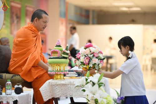 ภาพ No.102299:วันรวมพลังเด็กดี ผู้นำฟื้นฟูศีลธรรมโลก จังหวัดสระบุรี ณ ห้างทวีกิจคอมเพล็กซ์  อ.เมือง จ.สระบุรี วันพุธที่ 13 ธันวาคม พ.ศ. 2566