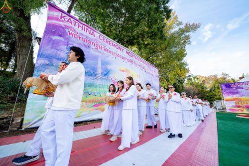 ภาพ No.272723:วันอาทิตย์ที่ 19 ตุลาคม พ.ศ. 2568 พิธีทอดกฐินสามัคคี  ณ วัดพระธรรมกายดีซี สหรัฐอเมริกา 