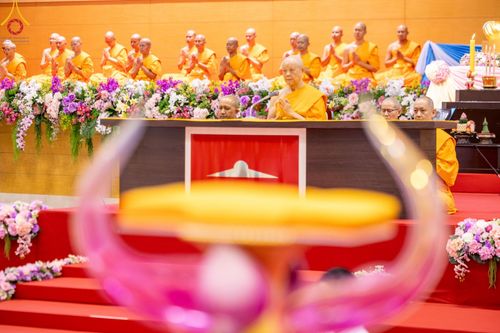 ภาพ No.154240:พิธีบูชาครูผู้ค้นพบวิชชาธรรมกาย ณ สภาธรรมกายสากล วัดพระธรรมกาย วันอังคารที่ 17 กันยายน พ.ศ. 2567