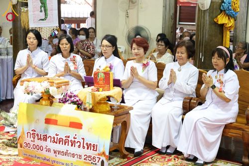 ภาพ No.181664:พิธีทอดกฐิน ณ วัดธรรมโชติการาม (วัดขวิด) อ.บางบาล จ.พระนครศรีอยุธยา ในโครงการทอดกฐินสามัคคีทั่วไทย 30,000 วัด บูชาธรรม 80 ปี หลวงพ่อธัมมชโย โดยคณะศิษยานุศิษย์วัดพระธรรมกาย วันที่ 2 พฤศจิกายน พ.ศ. 2567