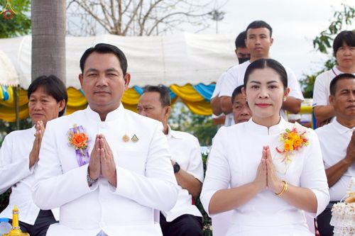 ภาพ No.229819:วันพฤหัสบดีที่ 26 มิถุนายน พ.ศ. 2568 พิธีตักบาตรพระ 1,165 รูป ฉลองก่อตั้งเมืองวานรนิวาส ครบรอบ 164 ปี ณ ถนนวานรนิวาส-อากาศอำนวย อ.วานรนิวาส จ.สกลนคร