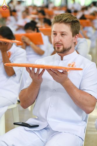 ภาพ No.160091:พิธีทอดผ้าป่าสมทบกฐินวัดพระธรรมกาย และสมทบกฐิน 30,000 วัดทั่วไทย ครั้งที่ 3 ณ สภาธรรมกายสากล วัดพระธรรมกาย วันพฤหัสบดีที่ 10 ตุลาคม พ.ศ. 2567