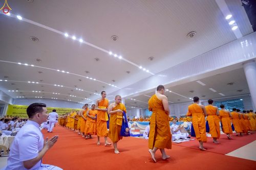 ภาพ No.236183:วันที่ 3 สิงหาคม พ.ศ. 2568 พิธีมุทิตาสักการะพระภิกษุ ผู้สอบได้เปรียญธรรม 9 ประโยค ระดับโลก ปีที่ 37, พิธีมอบโล่และทุนการศึกษา สำนักเรียนบาลีดีเด่นทั่วประเทศ ณ ห้องแก้วสารพัดนึก 1 วัดพระธรรมกาย