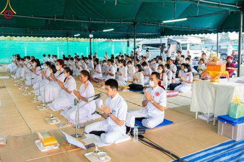 ภาพ No.108968:พิธีถวายภัตตาหารเป็นสังฆทาน แด่คณะพระธรรมยาตราฯ ในโครงการธรรมยาตรากตัญญูบูชา มหาปูชนียาจารย์ พระมงคลเทพมุนี(สด จนฺทสโร) พระผู้ปราบมาร อนุสรณ์สถาน 7 แห่ง ปีที่ 12 วันที่ 9 มกราคม พ.ศ. 2567 ณ อนุสรณ์สถานคลองบางนางแท่น  อ.สามพราน จ.นครปฐม