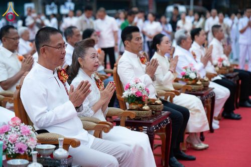 ภาพ No.210245:วันอาทิตย์ที่ 9 มีนาคม พ.ศ. 2568 พ่อเมืองโคราชจัดตักบาตรพระหมื่น ทำบุญเมือง 557 ปี