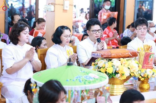 ภาพ No.168323:พิธีทอดกฐิน ณ วัดบางม่วง จ.นนทบุรี ในโครงการกฐินสามัคคีทั่วไทย 30,000 วัด บูชาธรรม 80 ปี หลวงพ่อธัมมชโย โดยคณะศิษยานุศิษย์วัดพระธรรมกาย วันที่ 20 ตุลาคม พ.ศ. 2567