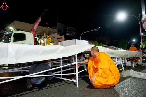 ภาพ No.151599:V.55 ทีมใหญ่ที่หาดใหญ่ เจ้าหน้าที่ทุกสถานะ หลายสัญชาติ ร่วมกันจัดงานตักบาตรที่หาดใหญ่ วันที่ 10-11 สิงหาคม พ.ศ. 2567