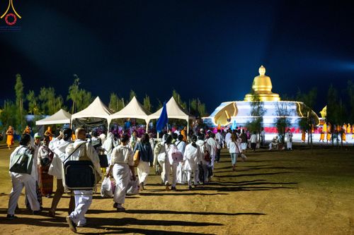ภาพ No.118434:พิธีตักบาตรพระธรรมยาตรา ปีที่ 12 ณ อนุสรณ์สถานลำดับที่ 5 สถานที่เผยแผ่วิชชาธรรมกายครั้งแรก อนุสรณ์สถานบางปลา จ.นครปฐม วันที่ 25 มกราคม พ.ศ. 2567