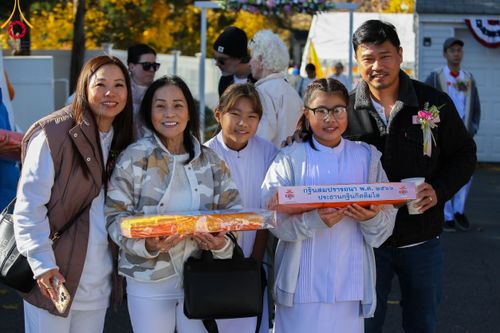 ภาพ No.98125:พิธีทอดกฐินสมปรารถนา วัดพระธรรมกายบอสตัน รัฐแมสซาชูเสตส์ ประเทศสหรัฐอเมริกา วันที่ 19 พฤศจิกายน พ.ศ. 2566
