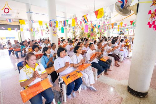 ภาพ No.183505:พิธีทอดกฐิน ณ วัดกุฏีดาว จ.เพชรบูรณ์ ในโครงการทอดกฐินสามัคคีทั่วไทย 30,000 วัด บูชาธรรม 80 ปี หลวงพ่อธัมมชโย โดยคณะศิษยานุศิษย์วัดพระธรรมกาย วันที่ 27 ตุลาคม พ.ศ. 2567