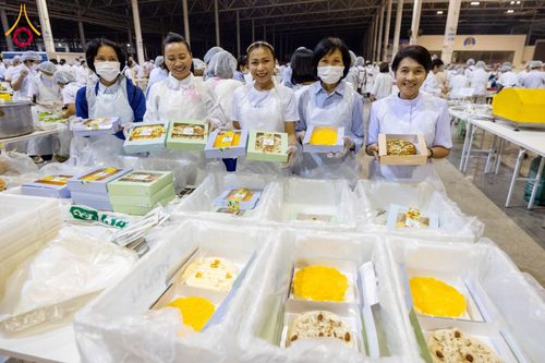 ภาพ No.120577:พิธีถวายภัตตาหารเป็นสังฆทาน แด่คณะพระธรรมยาตรา ปีที่ 12 วันที่ 29 มกราคม พ.ศ. 2567 ณ สภาธรรมกายสากล วัดพระธรรมกาย