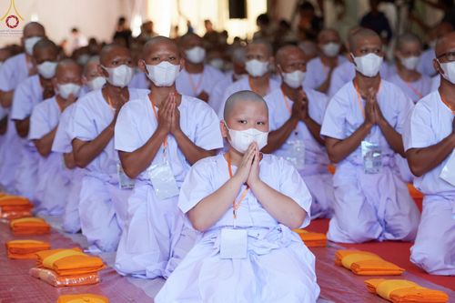 ภาพ No.67971:พิธีบรรพชาสามเณรธรรมทายาท ณ บรมพุทโธ ประเทศอินโดนีเซีย วันที่ 17 ธันวาคม พ.ศ. 2565