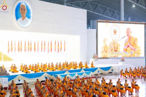 ภาพ No.126484:พิธีตักบาตร ในวันอาทิตย์ต้นเดือนที่ 3 มีนาคม พ.ศ. 2567 ณ บ้านแก้วเรือนทองคุณยายฯ วัดพระธรรมกาย