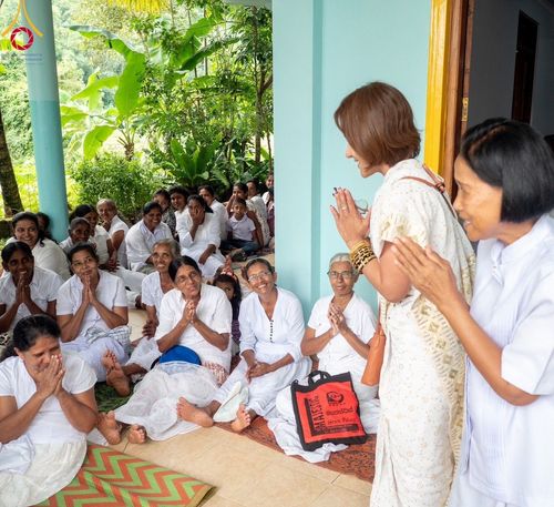 ภาพ No.97757:พระครูสมุห์สนิทวงศ์ วุฑฺฒิวํโส, ดร.  ผู้แทนวัดพระธรรมกาย ร่วมบุญถวายกฐิน ณ วัดกัลละปิติยะ มาตาเล ศรีลังกา Kathina Kalapitiya Matale SriLanka วันที่ 17 พฤศจิกายน พ.ศ. 2566