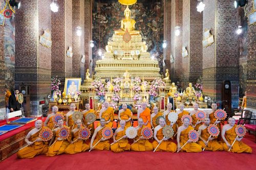 ภาพ No.123207:พิธีพระราชทานสัญญาบัตร พัดยศ และผ้าไตร แด่พระสงฆ์ในเขตปกครองคณะสงฆ์หนกลาง ณ วัดพระศรีมหาธาตุ เขตบางเขน กรุงเทพมหานคร และพิธีมุทิตาสักการะพระสังฆาธิการ ผู้ได้รับเลื่อนและตั้งสมณศักดิ์ ตามพระบรมราชโองการ ณ วัดพระธรรมกาย ในวันที่ 4 กุมภาพันธ์ พ.ศ. 2567