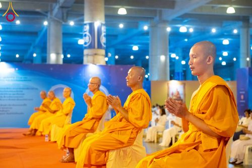 ภาพ No.266462:วันพุธที่ 5 พฤศจิกายน พ.ศ. 2568 (วันพระ ขึ้น 15 ค่ำ เดือน 12) พิธีฉลองชัยสวดมนต์ บทธัมมจักกัปปวัตตนสูตร ครบ 7,844,555,555 จบ ในวันลอยกระทง วัดพระธรรมกาย จ.ปทุมธานี