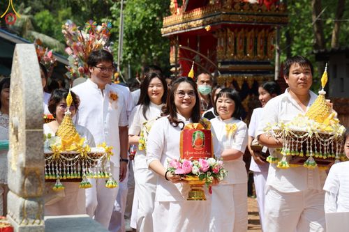 ภาพ No.182277:พิธีทอดกฐิน ณ วัดกล้วย จ.นนทบุรี ในโครงการทอดกฐินสามัคคีทั่วไทย 30,000 วัด บูชาธรรม 80 ปี หลวงพ่อธัมมชโย โดยคณะศิษยานุศิษย์วัดพระธรรมกาย วันที่ 9 พฤศจิกายน พ.ศ. 2567