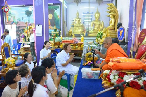 ภาพ No.171000:พิธีทอดกฐิน ณ วัดบางไกรใน จ.นนทบุรี ในโครงการกฐินสามัคคีทั่วไทย 30,000 วัด บูชาธรรม 80 ปี หลวงพ่อธัมมชโย โดยคณะศิษยานุศิษย์วัดพระธรรมกาย วันที่ 27 ตุลาคม พ.ศ. 2567