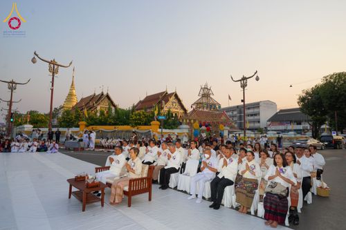 ภาพ No.208622:ตักบาตรพระ 1,743 รูป ครบรอบ 743 ปี นครน่าน ถวายเป็นพุทธบูชา น้อมบุญกุศลอุทิศให้บรรพบุรุษ วันอาทิตย์ ที่ 16 กุมภาพันธ์ พ.ศ. 2568 ณ ถนนคนเดินข่วงเมืองน่าน ต.ในเวียง อ.เมือง จ.น่าน