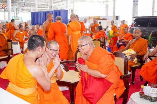 ภาพ No.235902:วันที่ 3 สิงหาคม พ.ศ. 2568 ภาพบรรยากาศ การต้อนรับปฎิสันถาร ของคณะสงฆ์ ในวันสมาธิโลก พิธีถวายมหาสังฆทาน 2,000 กว่าวัด ณ วัดพระธรรมกาย