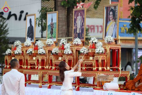 ภาพ No.312522:วันอาทิตย์ที่ 8 มีนาคม พ.ศ.2569 ทำบุญเมืองนครราชสีมา 558 ปี ตักบาตรพระ 10,000 รูป