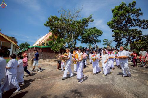 ภาพ No.262101:วันที่ 21 ตุลาคม พ.ศ. 2568 พิธีทอดกฐินสามัคคีทั่วไทย 30,000 วัด โดยคณะศิษยานุศิษย์ บูชาธรรม 81 ปี หลวงพ่อธัมมชโย ณ วัดเขากำแพง อ.เทพสถิต จ.ชัยภูมิ