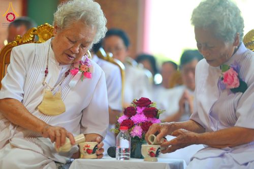 ภาพ No.172670:พิธีทอดกฐิน วัดศรีบุญเรือง จ.เชียงราย ในโครงการกฐินสามัคคีทั่วไทย 30,000 วัด บูชาธรรม 80 ปี หลวงพ่อธัมมชโย โดยคณะศิษยานุศิษย์วัดพระธรรมกาย วันที่ 26 ตุลาคม พ.ศ. 2567